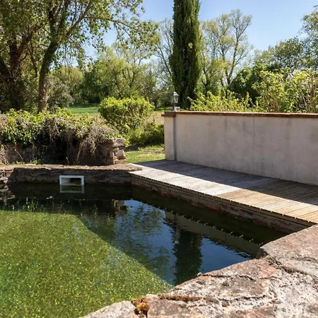 Gite l'escande Сasa de vacaciones Roumens